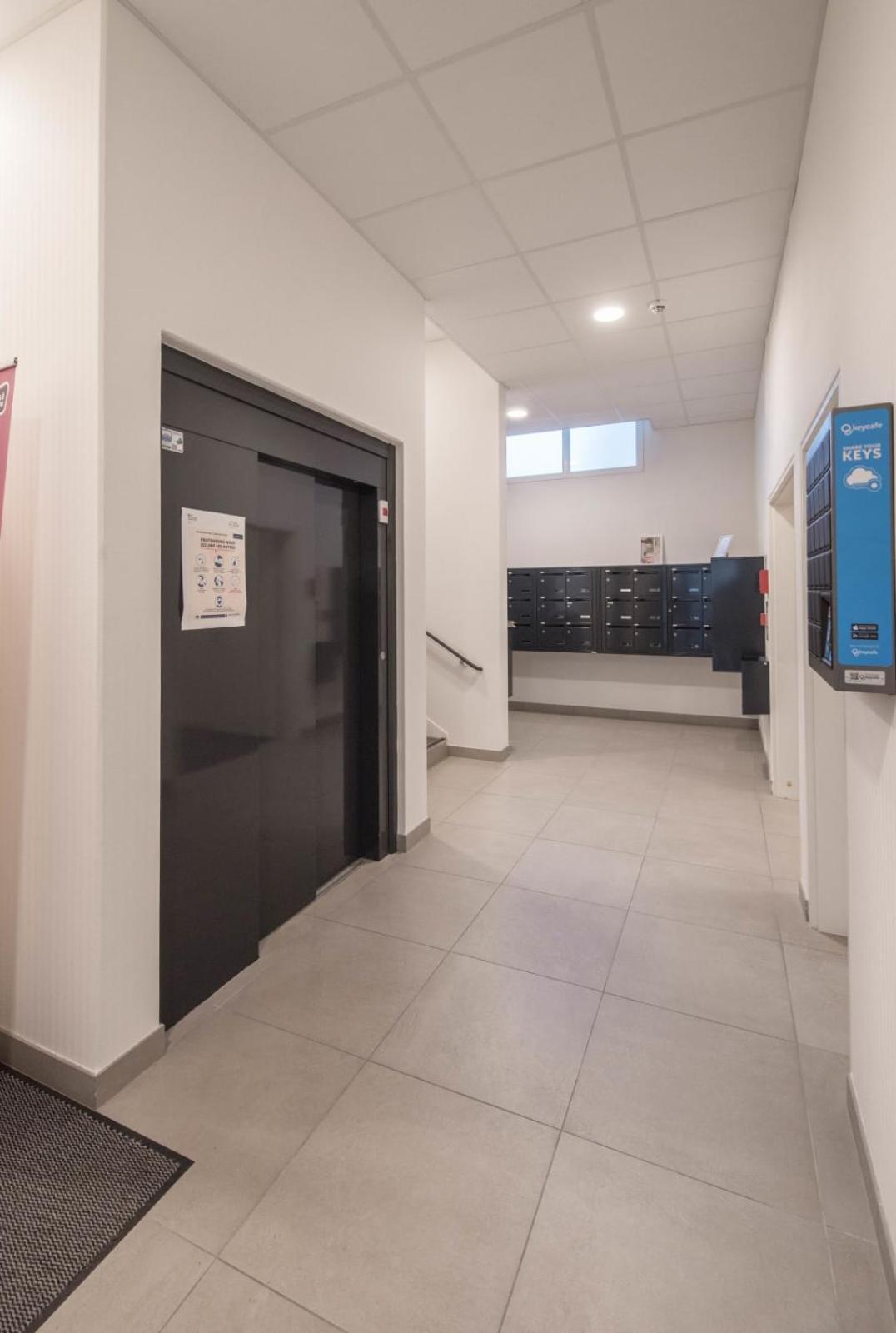 Ferienwohnung Pierrick - Studio Wifi Et Gare Le Mans Exterior foto